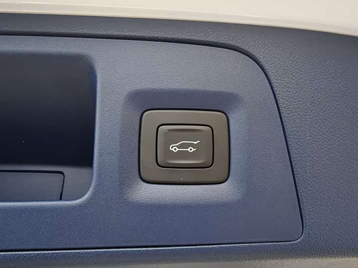 Buick GL8 Century 2025 2025款 2.0T 六座蕴世版