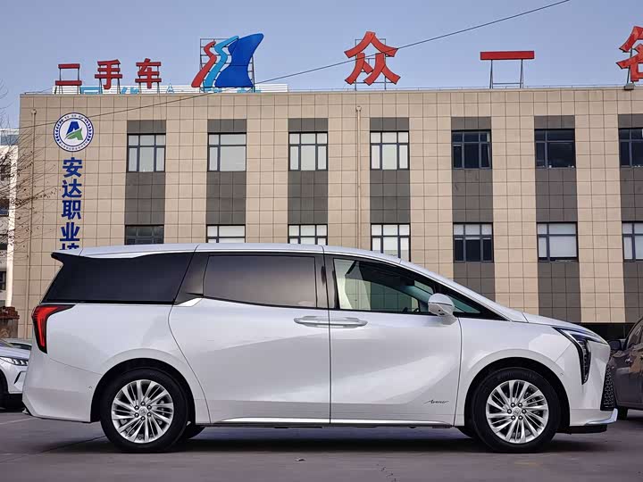 Buick GL8 Century 2025 2025款 2.0T 六座蕴世版