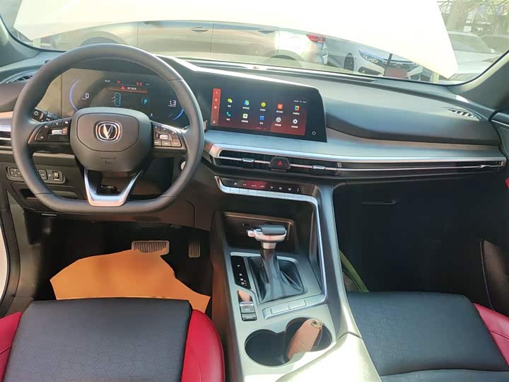 Changan CS35 Plus 2021 2021款 蓝鲸NE 1.4T DCT尊贵型