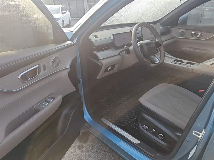 Chery Tiggo 8 Plus C-DM 2025 2025款 1.5T 116km 尊贵型 5座