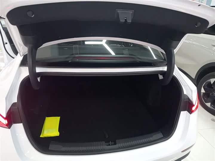 Roewe D7 2023 2023款 DMH 125km 卓越版