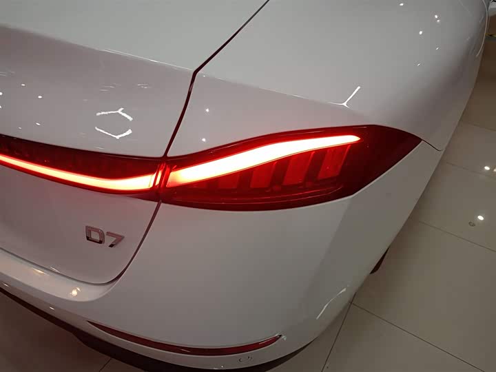 Roewe D7 2023 2023款 DMH 125km 卓越版