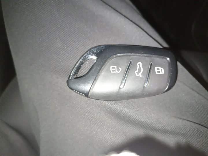 Roewe D7 2023 2023款 DMH 125km 卓越版