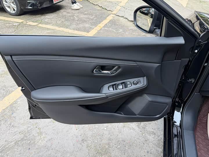 Nissan Sylphy 2025 2025款 1.6L CVT真心版