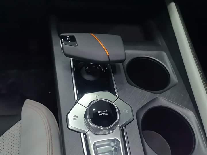 Changan UNI-V Hybrid 2024 2024款 蓝鲸智电iDD 136km 智酷型