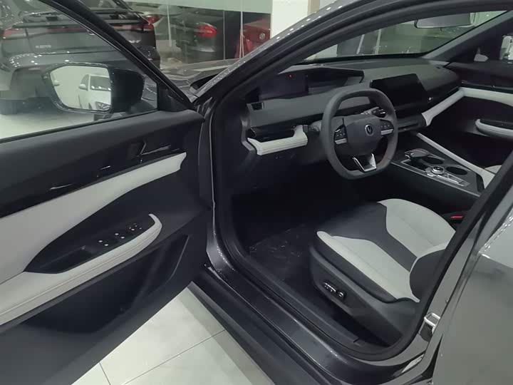 Changan UNI-V Hybrid 2024 2024款 蓝鲸智电iDD 136km 智酷型