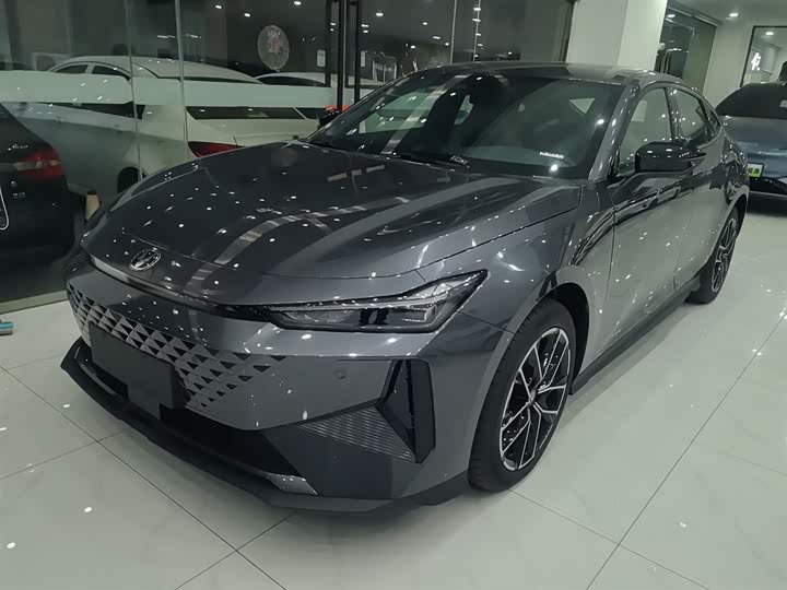 Changan UNI-V Hybrid 2024 2024款 蓝鲸智电iDD 136km 智酷型