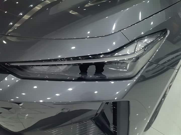 Changan UNI-V Hybrid 2024 2024款 蓝鲸智电iDD 136km 智酷型