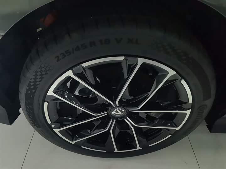 Changan UNI-V Hybrid 2024 2024款 蓝鲸智电iDD 136km 智酷型