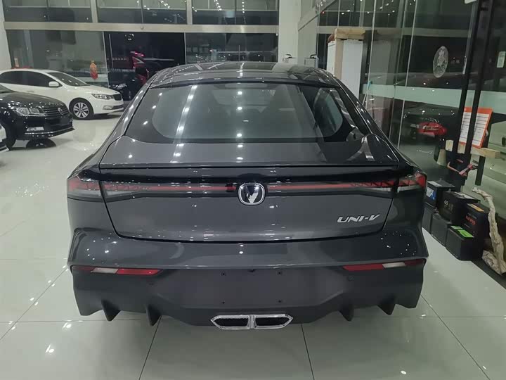 Changan UNI-V Hybrid 2024 2024款 蓝鲸智电iDD 136km 智酷型