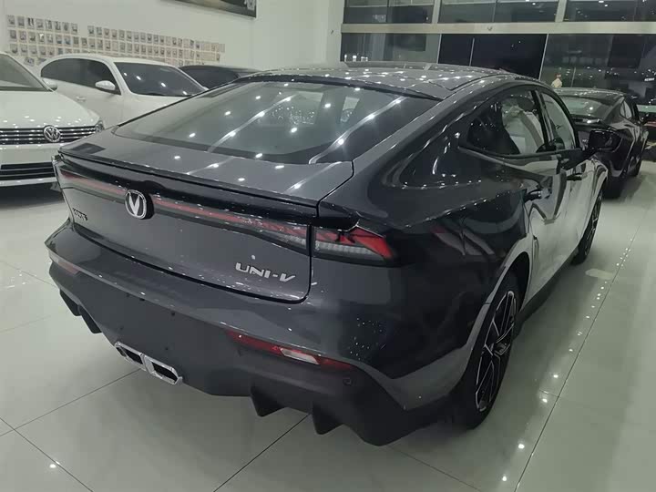 Changan UNI-V Hybrid 2024 2024款 蓝鲸智电iDD 136km 智酷型