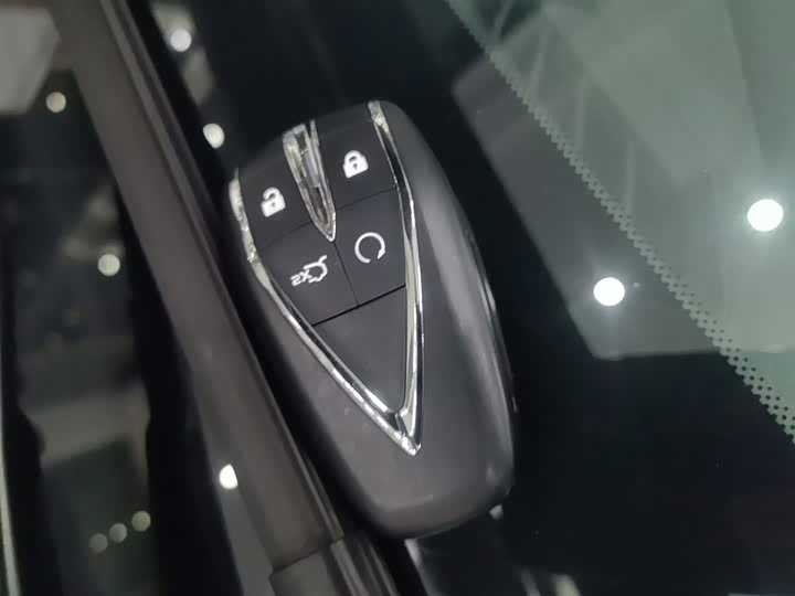 Changan UNI-V Hybrid 2024 2024款 蓝鲸智电iDD 136km 智酷型