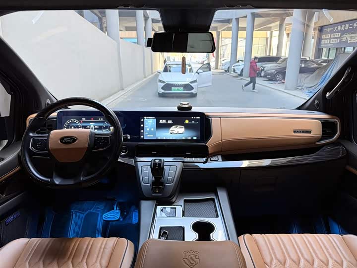 Ford Tourneo 2024 2024款 2.0T 自动致尊Plus版