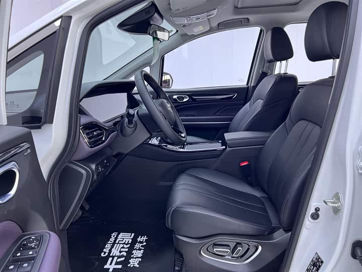 GAC Trumpchi M6 2025 2025款 MAX 270T WDCT 豪华版