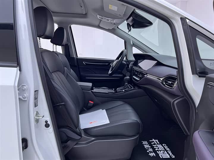 GAC Trumpchi M6 2025 2025款 MAX 270T WDCT 豪华版