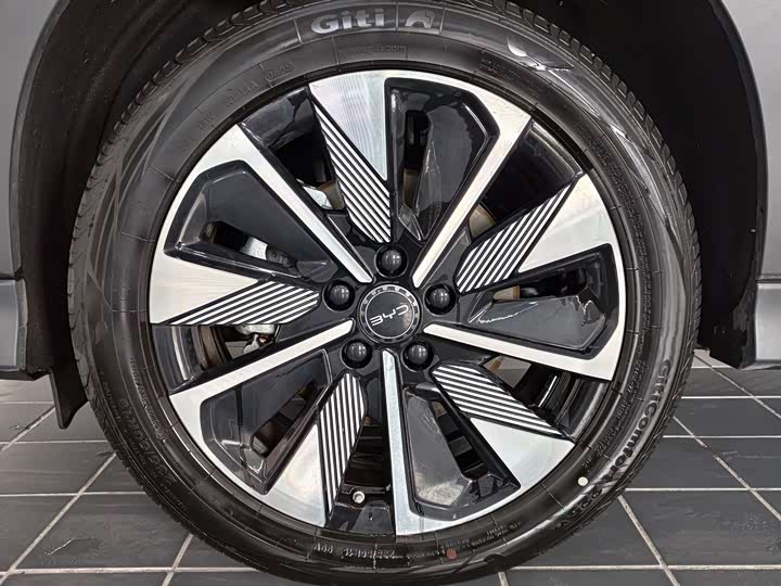 2025 BYD Song Plus Hybrid/EV