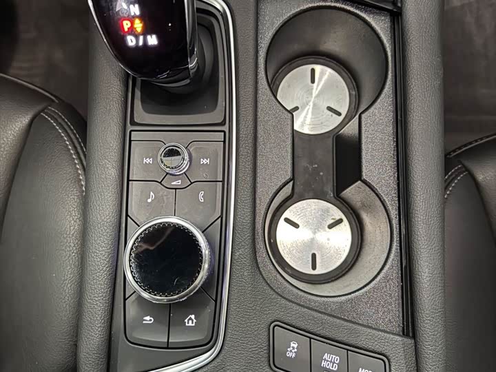 Cadillac XT6 2022 2022款 2.0T 六座两驱豪华型