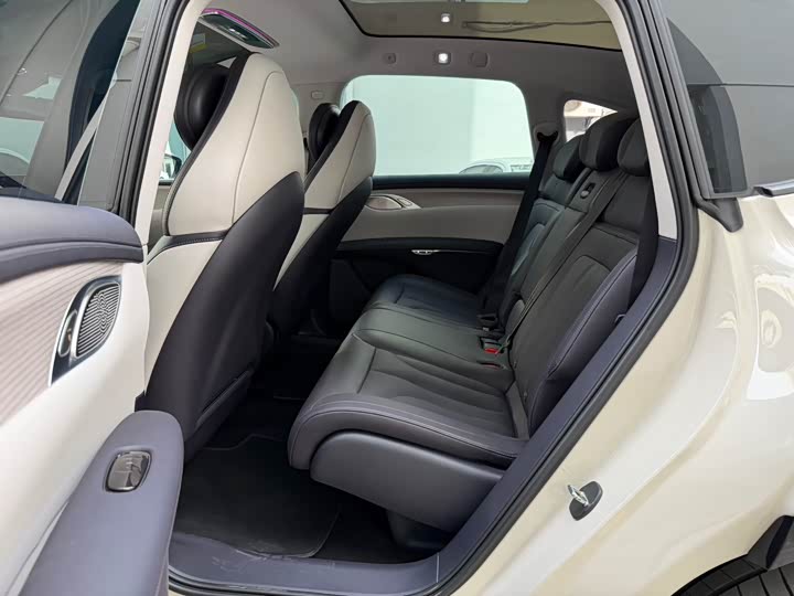 IM motors LS7 2023 2023款 77kWh Urban Fit后驱版