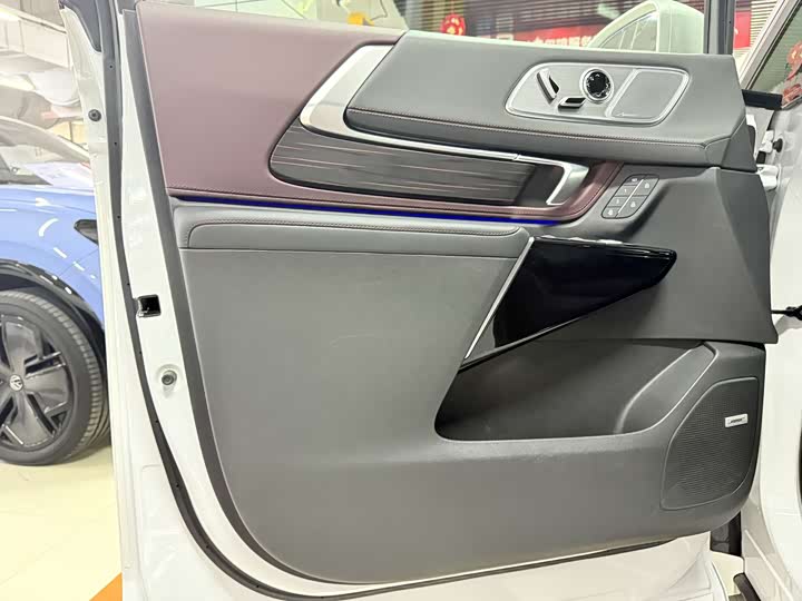 Buick GL8 Century 2025 2025款 2.0T 六座蕴世版