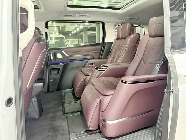 Buick GL8 Century 2025 2025款 2.0T 六座蕴世版