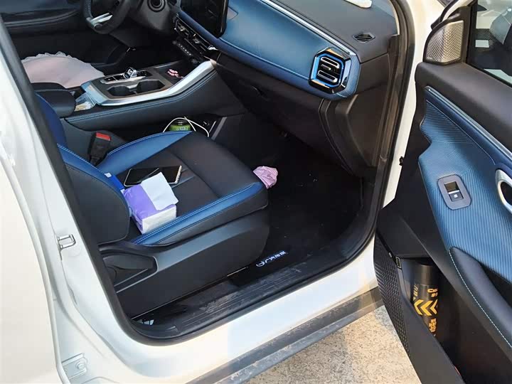 GAC Trumpchi GS3 2023 2023款 影速 270T 劲智版