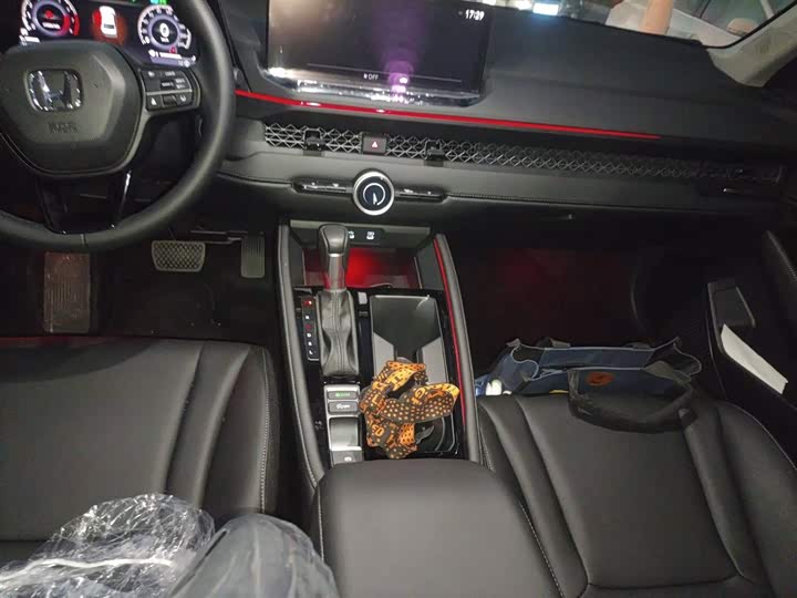 Honda Accord 2025 2025款 运动系列 260TURBO 豪华版