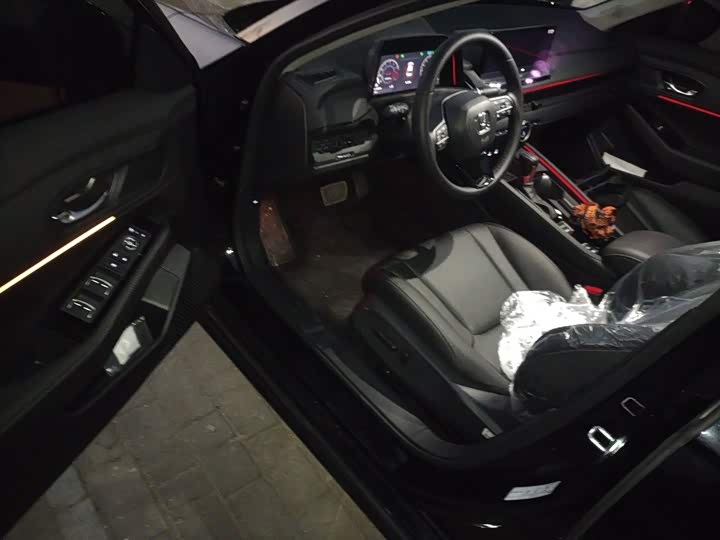 Honda Accord 2025 2025款 运动系列 260TURBO 豪华版