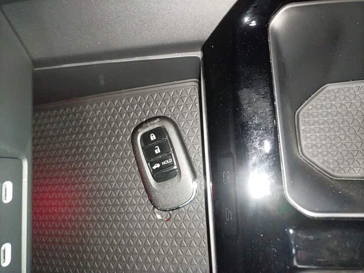 Honda Accord 2025 2025款 运动系列 260TURBO 豪华版