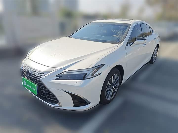 2025 Lexus ES