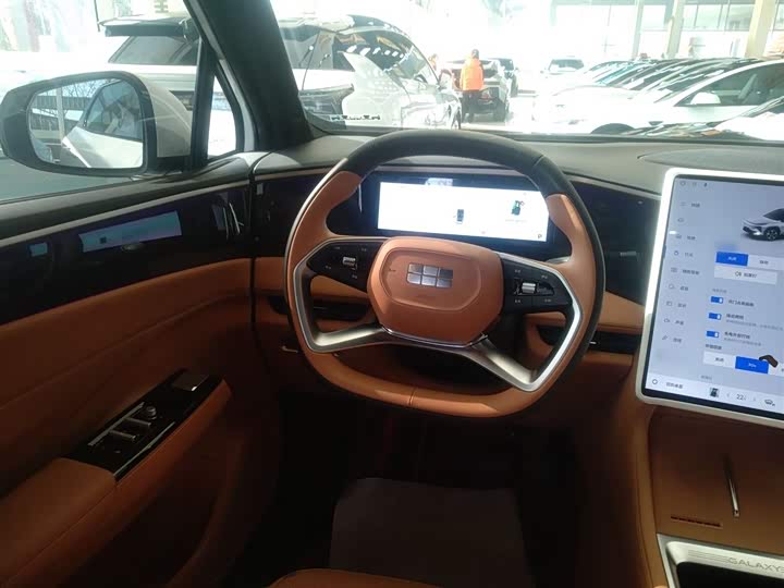 Geely Galaxy L7 2025 2025款 EM-i 115km 探索+版