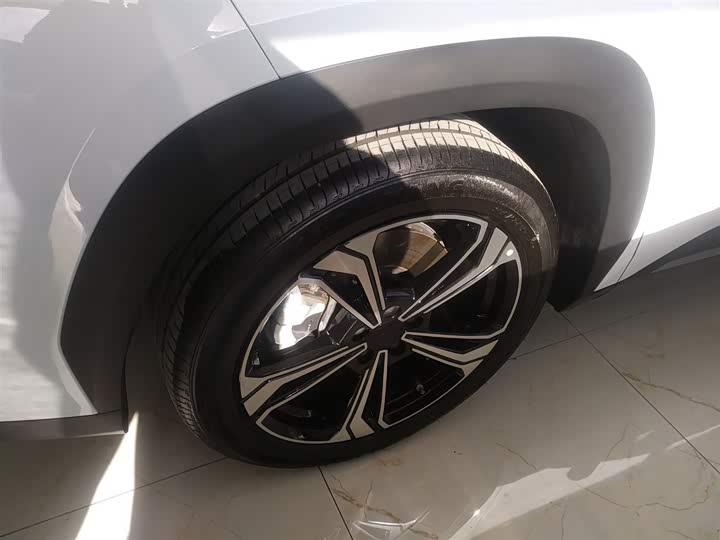 Geely Galaxy L7 2025 2025款 EM-i 115km 探索+版