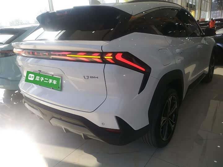 Geely Galaxy L7 2025 2025款 EM-i 115km 探索+版