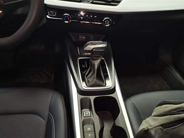 Chevrolet Monza 2024 2024款 1.5L 双离合悦享版