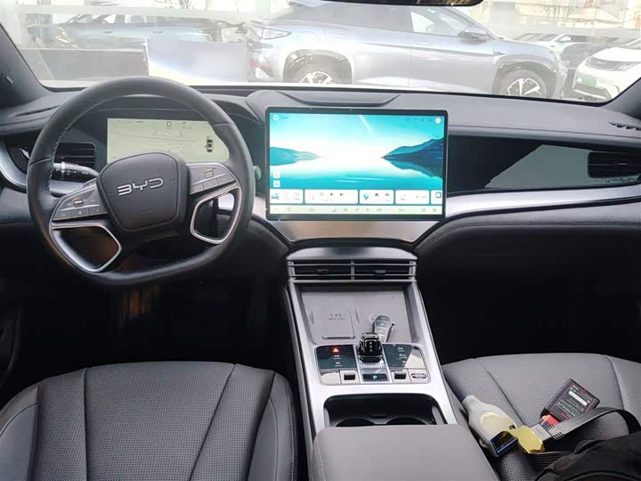 BYD Seal 07 DM-i Hybrid 2025 2025款 智驾版 DM-i 1.5L 125km 尊贵型
