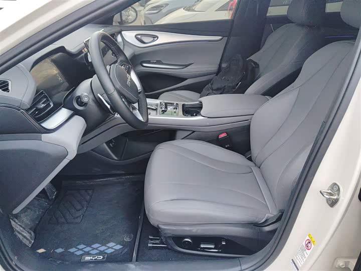 BYD Seal 07 DM-i Hybrid 2025 2025款 智驾版 DM-i 1.5L 125km 尊贵型