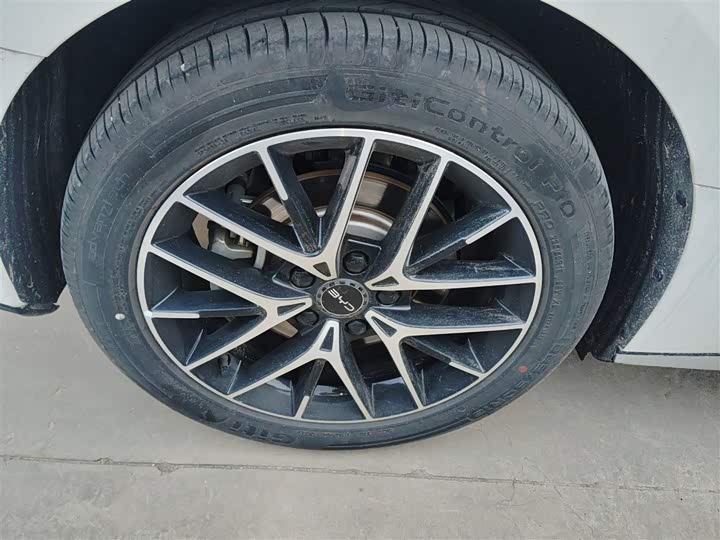 BYD Seal 07 DM-i Hybrid 2025 2025款 智驾版 DM-i 1.5L 125km 尊贵型