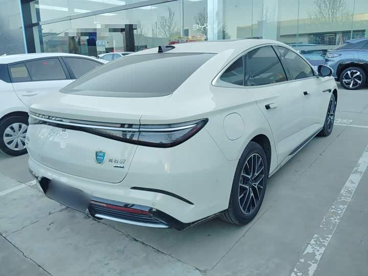 BYD Seal 07 DM-i Hybrid 2025 2025款 智驾版 DM-i 1.5L 125km 尊贵型