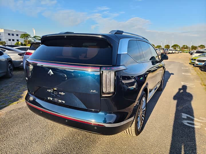 GAC Hyptec HL 2025 2025款 700 Ultra六座四驱激光雷达版