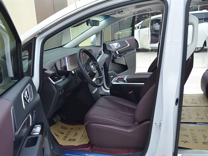 Buick GL8 Century 2025 2025款 2.0T 六座蕴世版