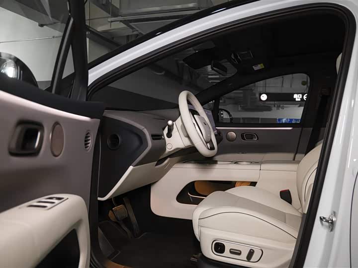 LiXiang i6 2025 2025款 两驱标准版