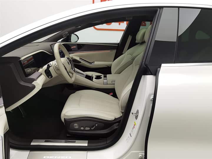 Denza Z9 2024 2024款 1100km 四驱Ultra版