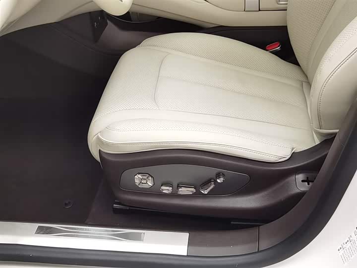 Denza Z9 2024 2024款 1100km 四驱Ultra版