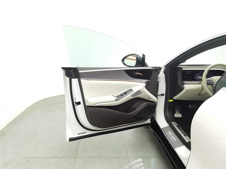 Denza Z9 2024 2024款 1100km 四驱Ultra版