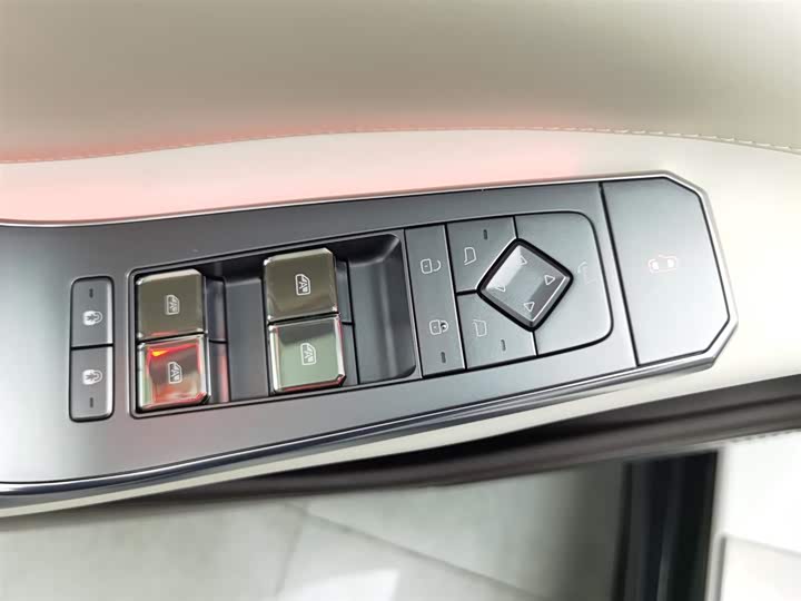 Denza Z9 2024 2024款 1100km 四驱Ultra版