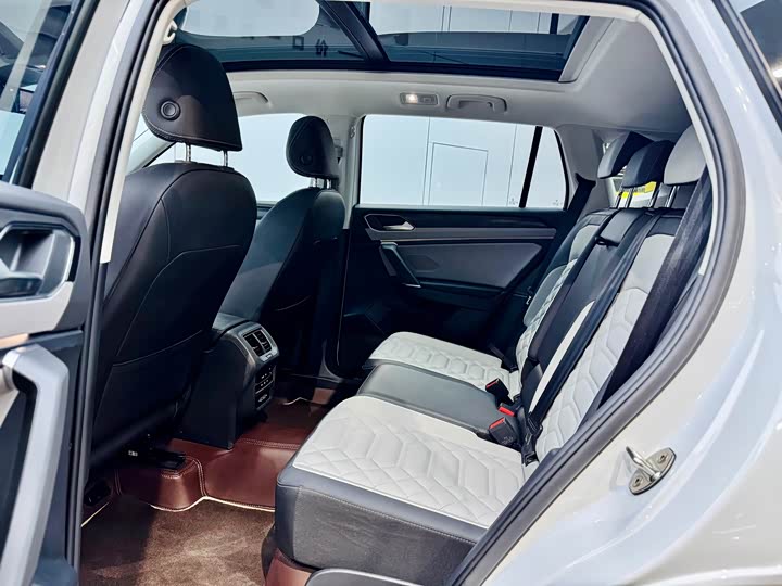 Volkswagen Tayron 2024 2024款 330TSI 两驱豪华Plus进阶版