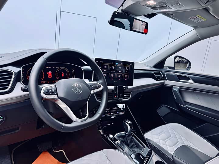 Volkswagen Tayron 2024 2024款 330TSI 两驱豪华Plus进阶版