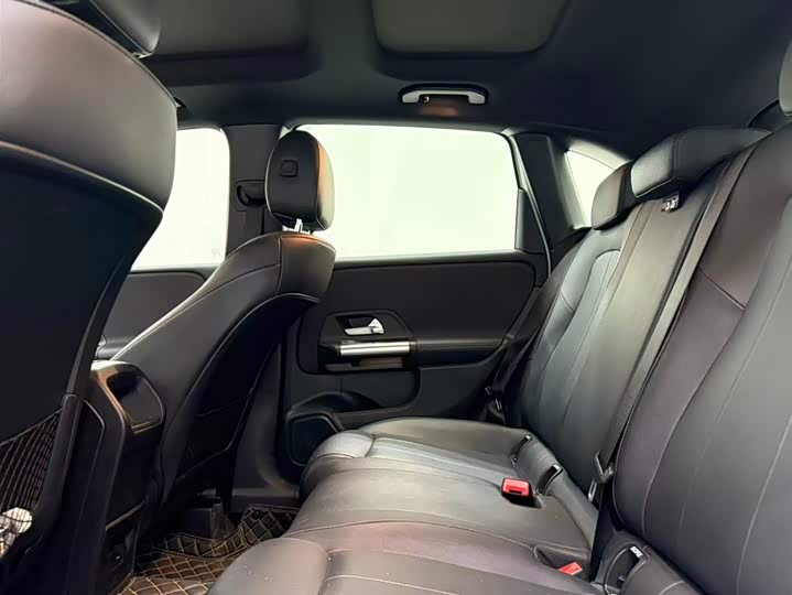 Mercedes-Benz B-Class 2022 2022款 改款 B 200 时尚型