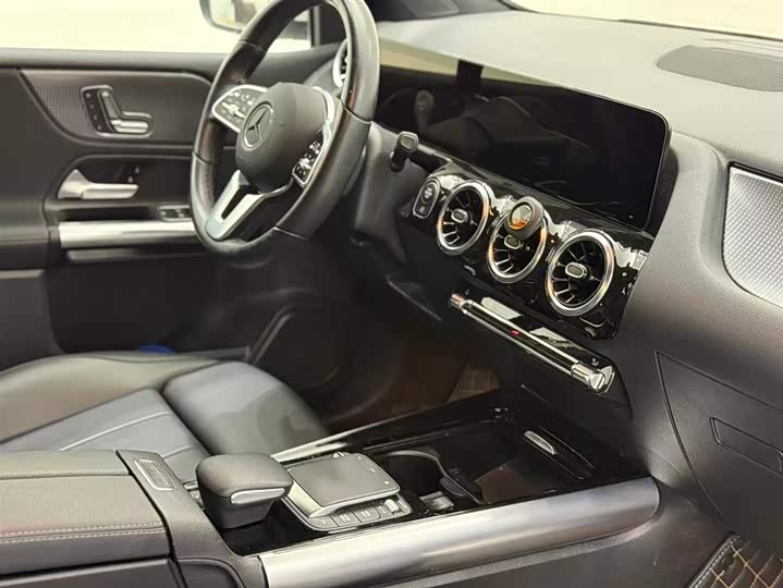 Mercedes-Benz B-Class 2022 2022款 改款 B 200 时尚型