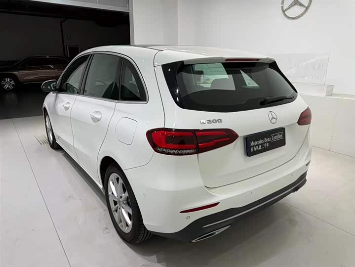 Mercedes-Benz B-Class 2022 2022款 改款 B 200 时尚型