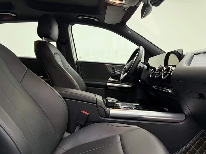 Mercedes-Benz B-Class 2022 2022款 改款 B 200 时尚型